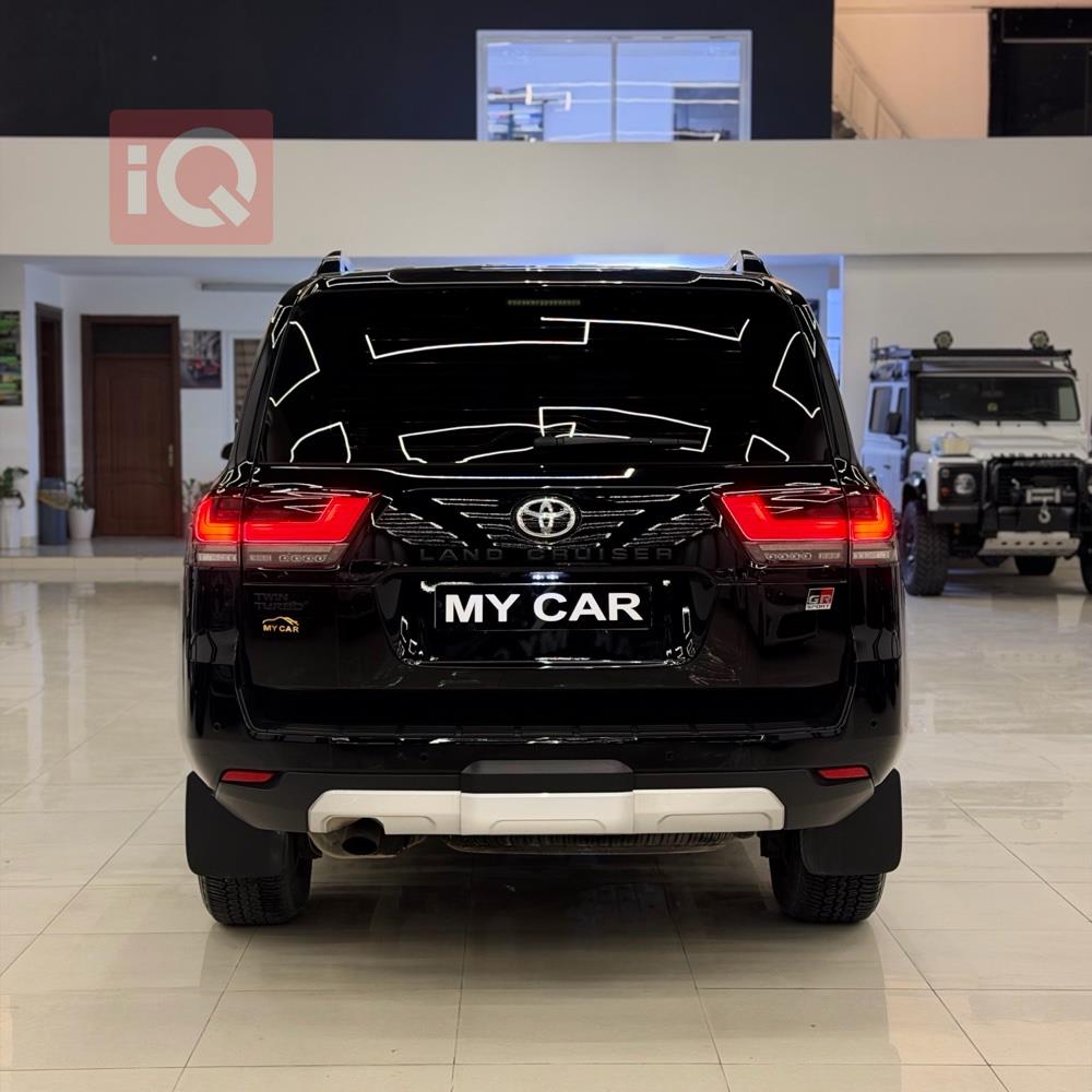 تويوتا لاندكروزر